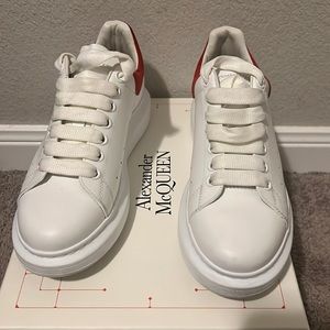 Alexander McQueen oversized sneaker